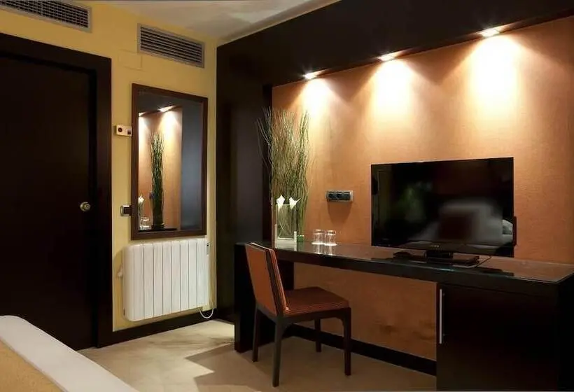 اتاق استاندارد سه نفره, Intelier Rosa