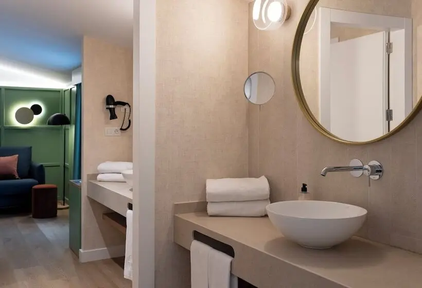 استودیوی لوکس, Intelier Rosa