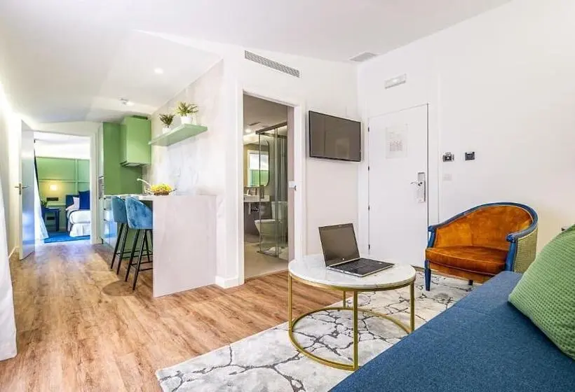 استودیوی لوکس, Intelier Rosa