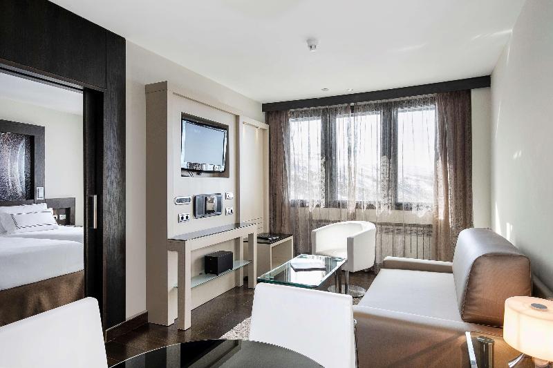 جناح, Melia Sol Y Nieve