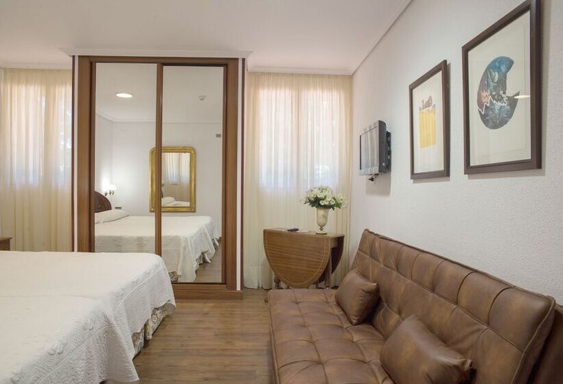 اتاق خانوادگی, Museo Los Infantes