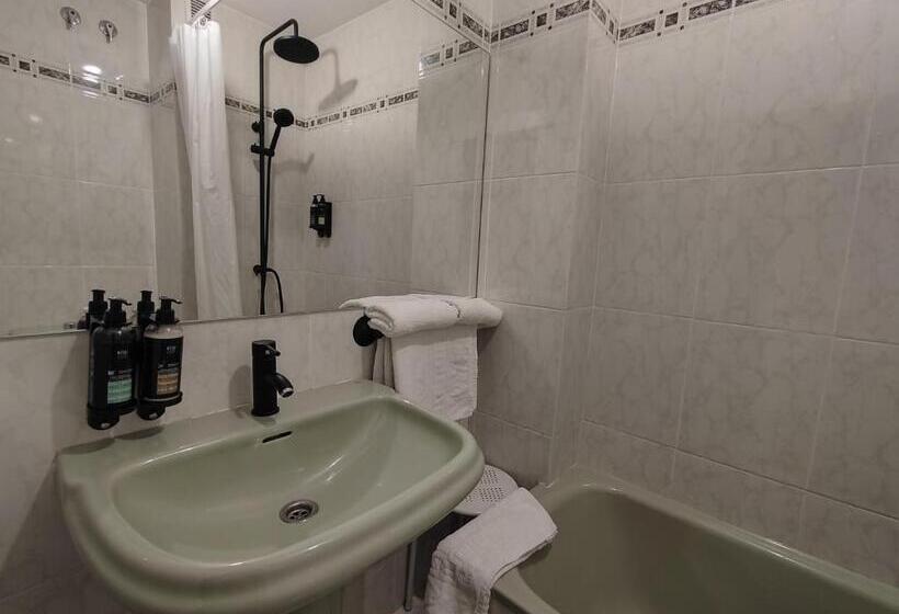 غرفة قياسية, Nest El Camino