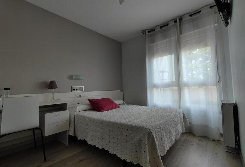 غرفة قياسية فردية, Nest El Camino