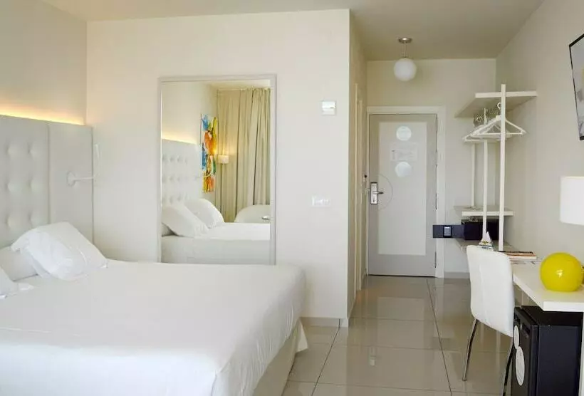 オーシャンビュースタンダードルーム, On Hotels Oceanfront - Adults Designed