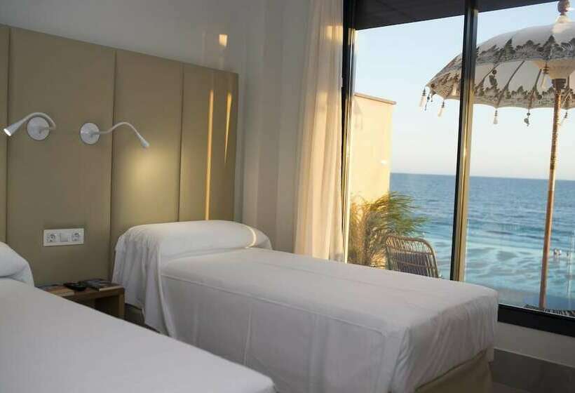 オーシャンビュースーペリアールーム, On Hotels Oceanfront - Adults Designed