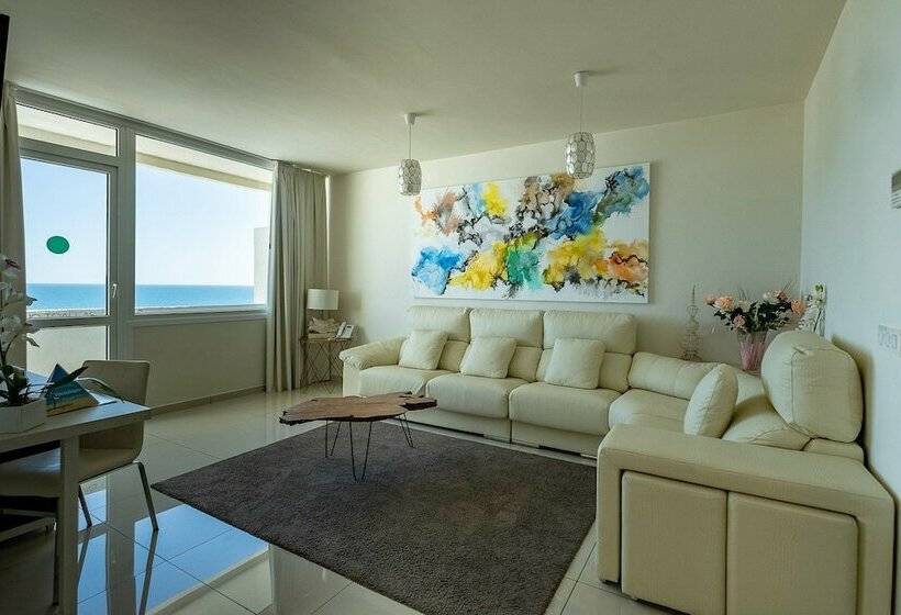 オーシャンビュースーペリアールーム, On Hotels Oceanfront - Adults Designed