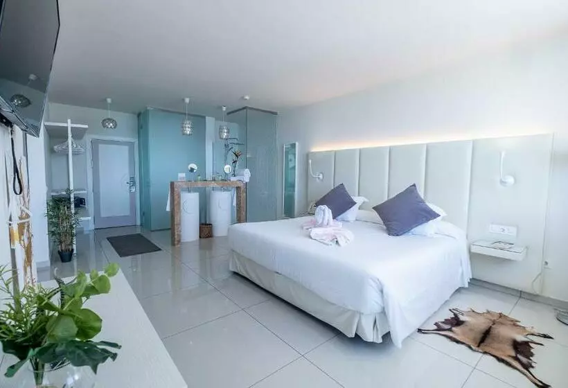 オーシャンビュージュニアスイート, On Hotels Oceanfront - Adults Designed