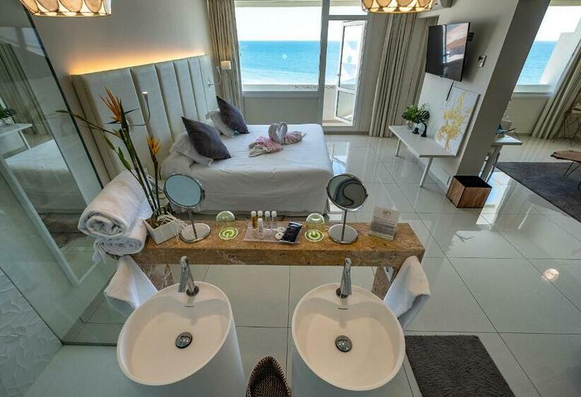 オーシャンビュージュニアスイート, On Hotels Oceanfront - Adults Designed