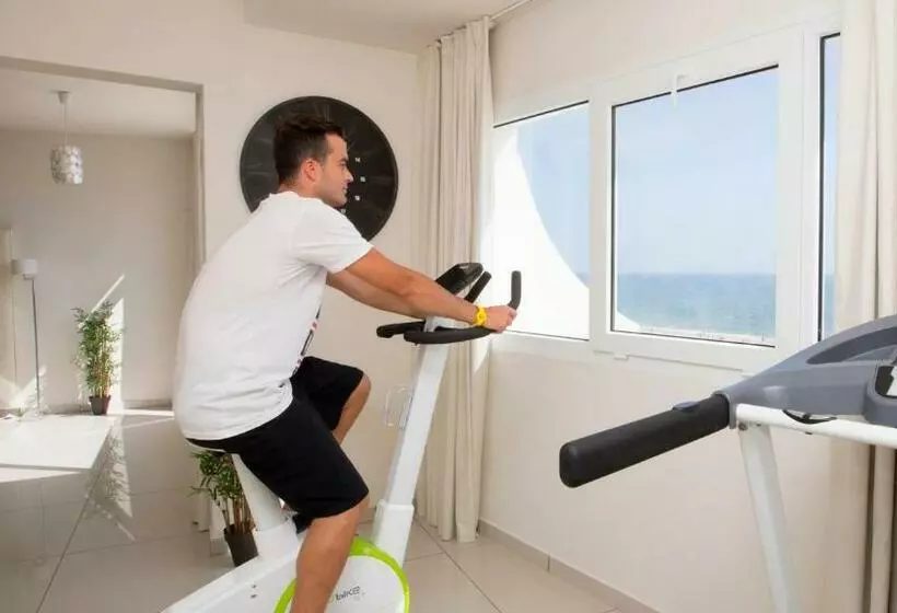 デラックスルーム, On Hotels Oceanfront - Adults Designed