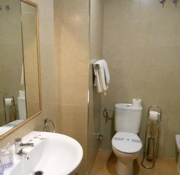 Quarto Estandar, Paris
