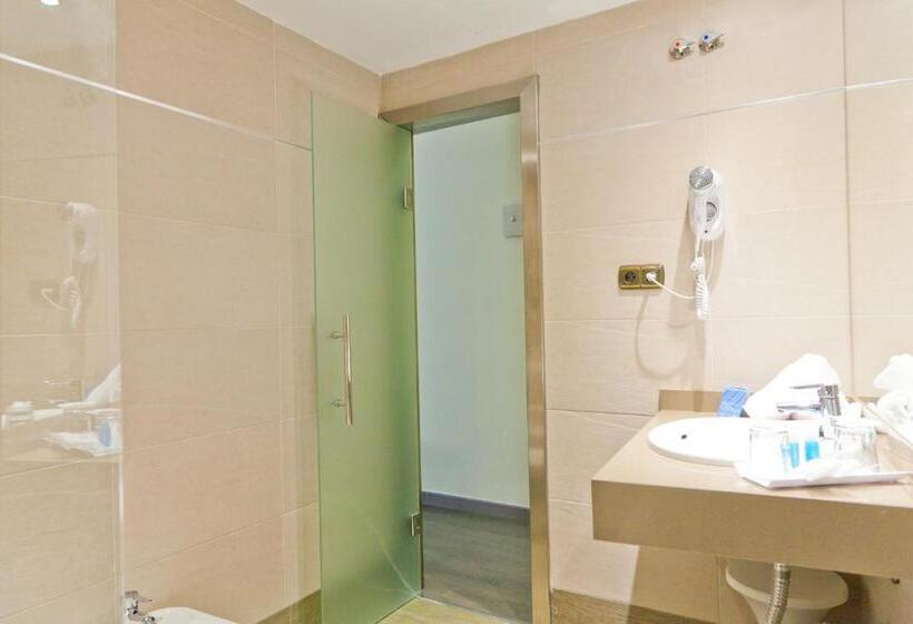 スタンダードトリプルルーム, Porcel Sabica