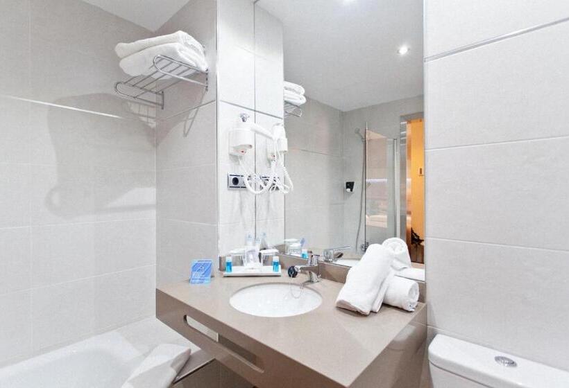 スタンダードトリプルルーム, Porcel Sabica