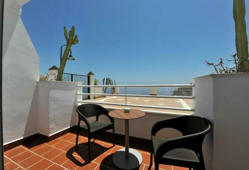 סוויטת ג'וניור עם מרפסת, Salobreña Suites
