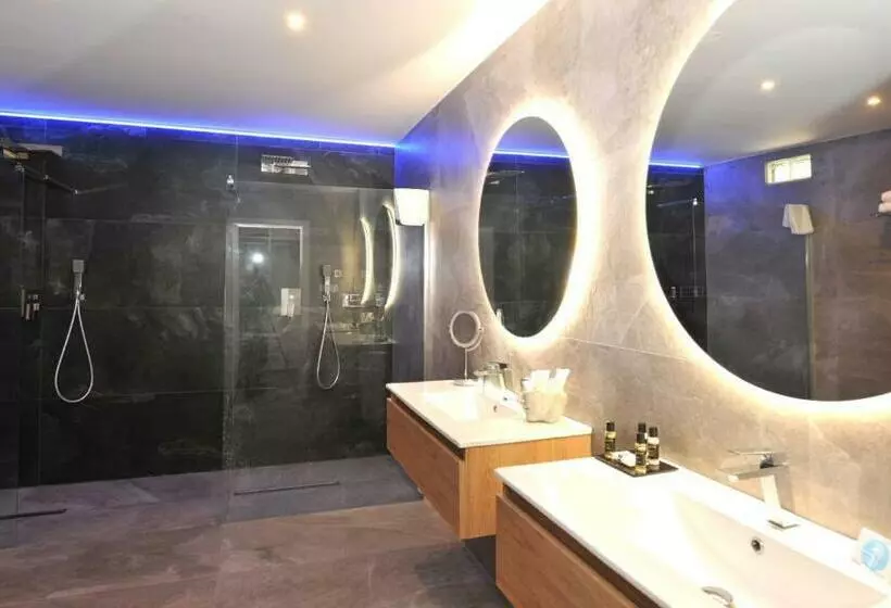 سوییت سوپریور با چشم‌انداز دریا, Salobreña Suites