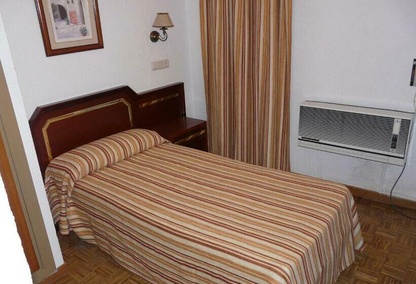 חדר סטנדרט יחיד, Santa María