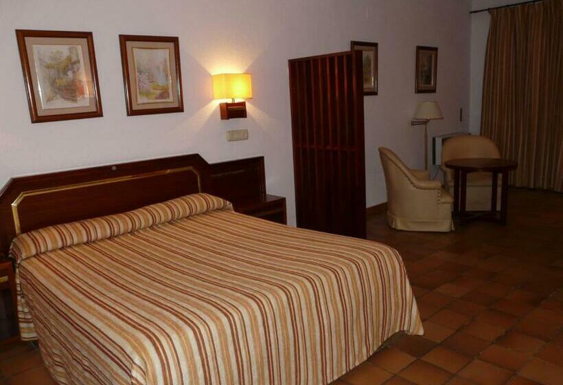 חדר סטנדרט, Santa María