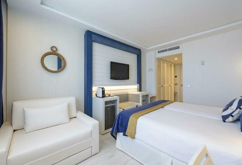 غرفة ديلوكس ثلاثية, Santemar