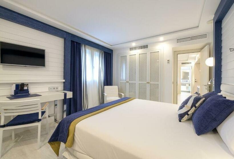 غرفة ديلوكس عائلية, Santemar