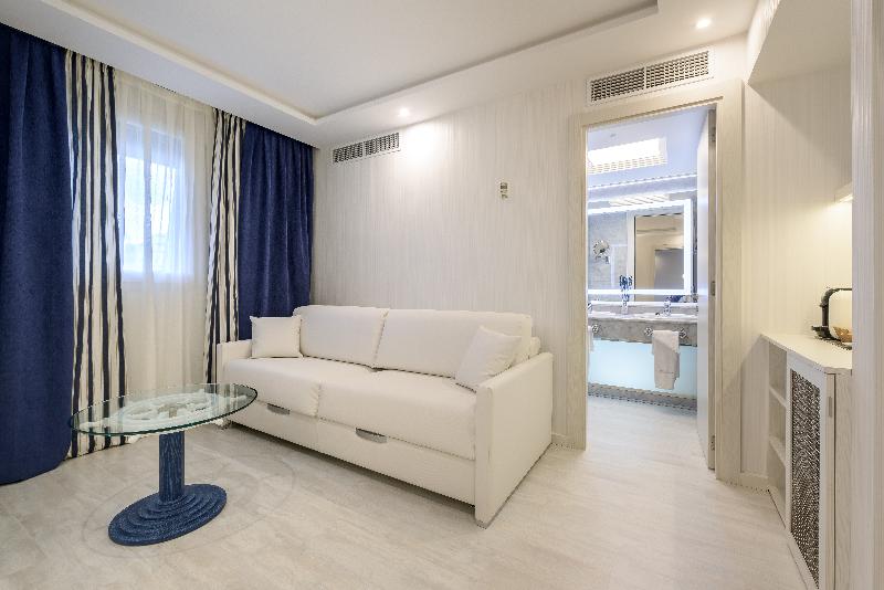 جناح جونيور, Santemar