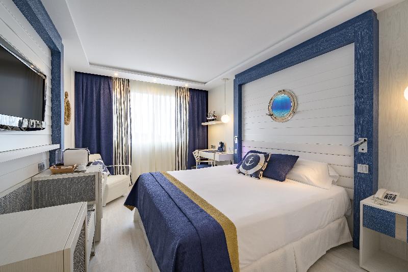 غرفة ديلوكس رباعية, Santemar