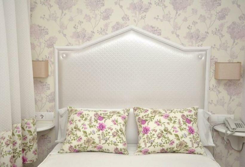 اتاق استاندارد یک نفره, Selu