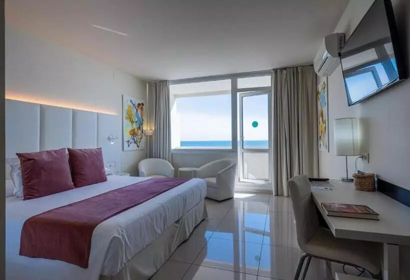 オーシャンビュースタンダードルーム, On Hotels Oceanfront - Adults Designed