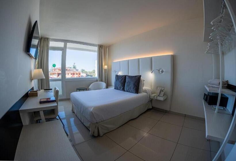 スタンダードシングルルーム, On Hotels Oceanfront - Adults Designed