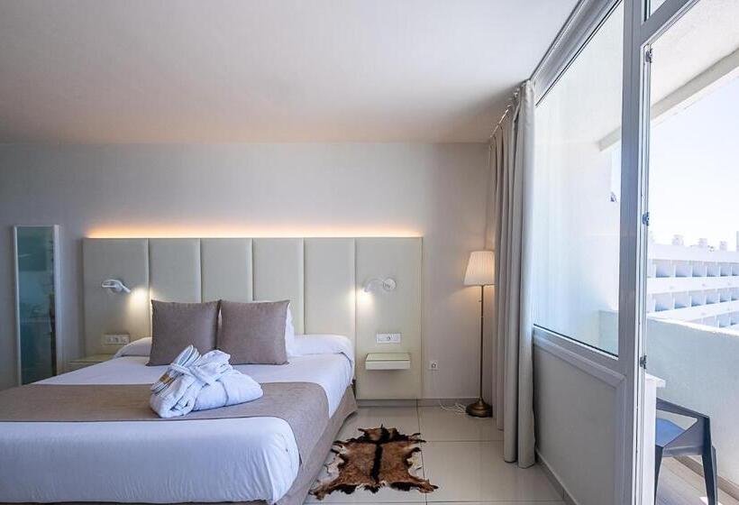 オーシャンビュージュニアスイート, On Hotels Oceanfront - Adults Designed