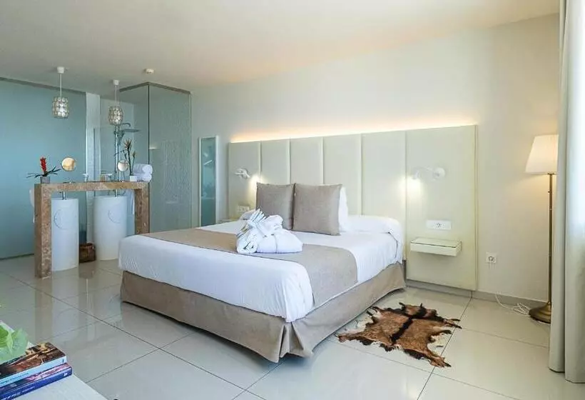 オーシャンビュージュニアスイート, On Hotels Oceanfront - Adults Designed