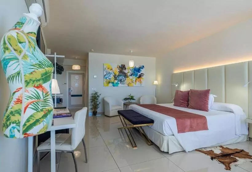 デラックスルーム, On Hotels Oceanfront - Adults Designed