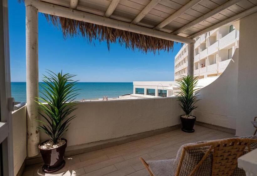 デラックスルーム, On Hotels Oceanfront - Adults Designed