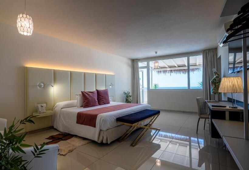 デラックスルーム, On Hotels Oceanfront - Adults Designed