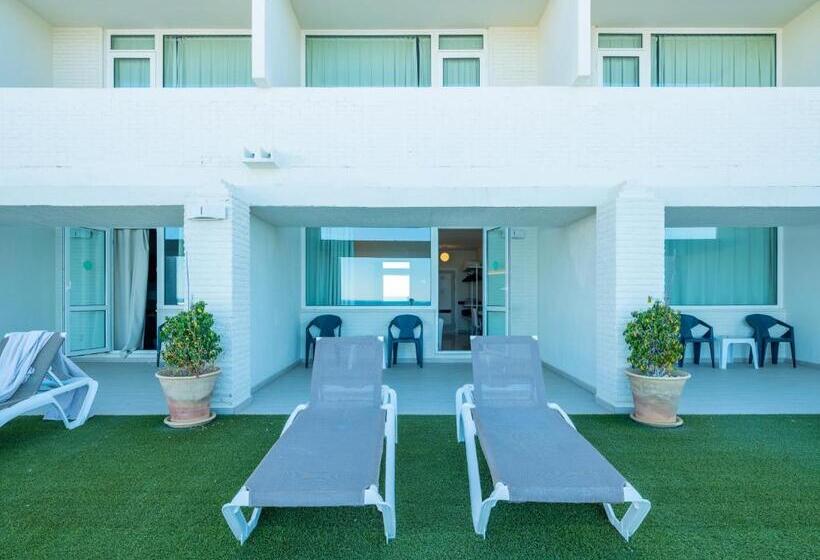 キングサイズベッドのデラックスルーム, On Hotels Oceanfront - Adults Designed