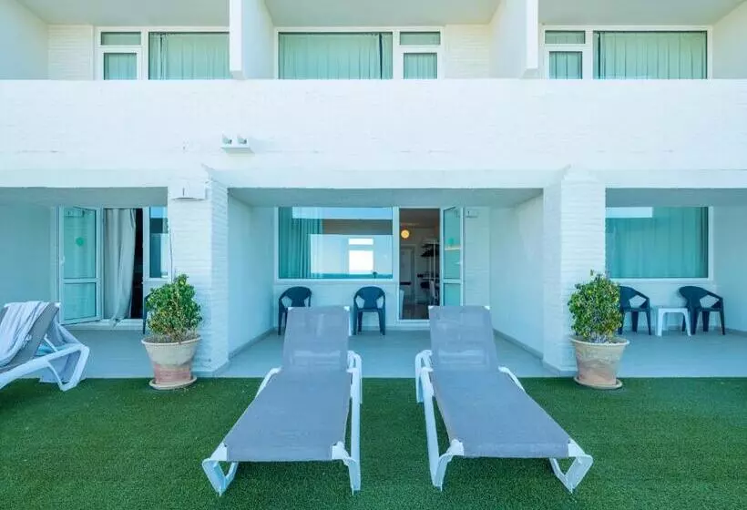 キングサイズベッドのデラックスルーム, On Hotels Oceanfront - Adults Designed