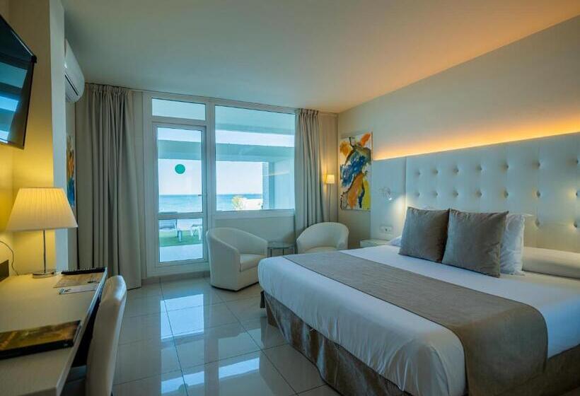 キングサイズベッドのデラックスルーム, On Hotels Oceanfront - Adults Designed