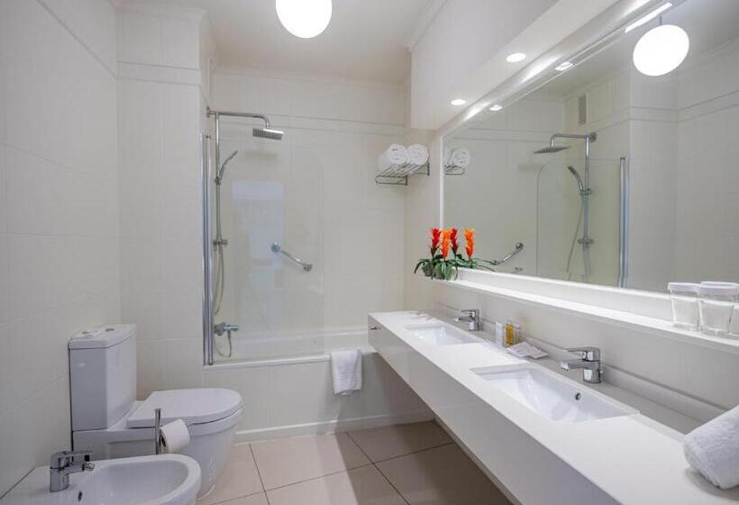 キングサイズベッドのスーペリアルーム, On Hotels Oceanfront - Adults Designed