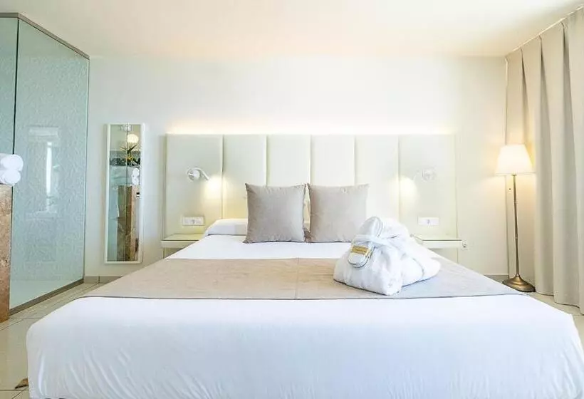 オーシャンビュージュニアスイート, On Hotels Oceanfront - Adults Designed