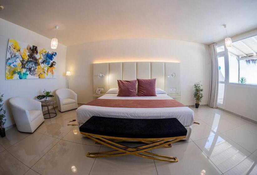 デラックスルーム, On Hotels Oceanfront - Adults Designed