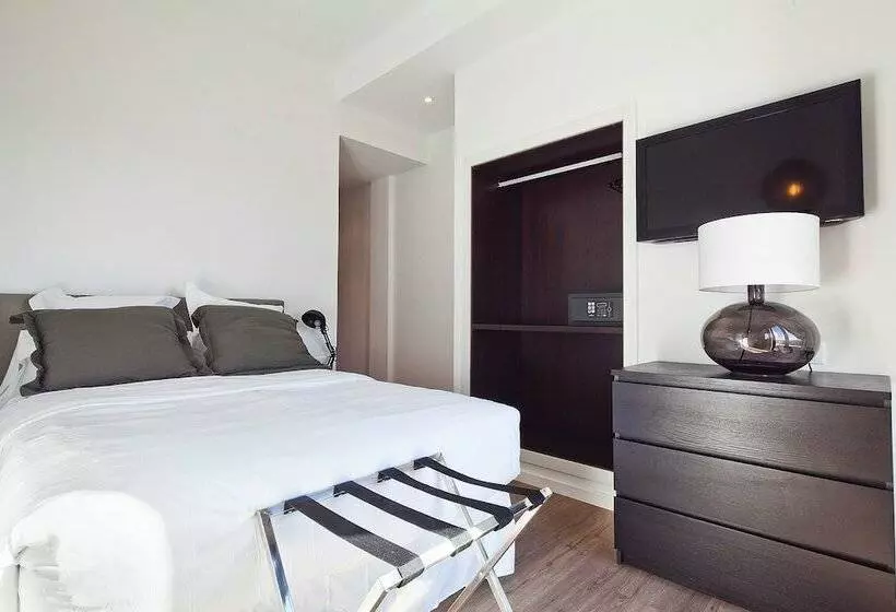 Habitación Basic, Acta Madfor