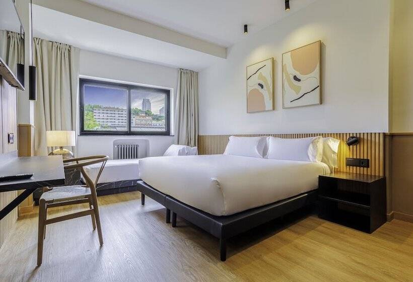 اتاق راحتی سه تخته, Acta Madfor