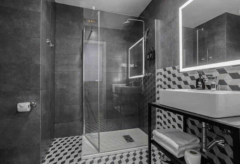 Standard Room, Acta Madfor