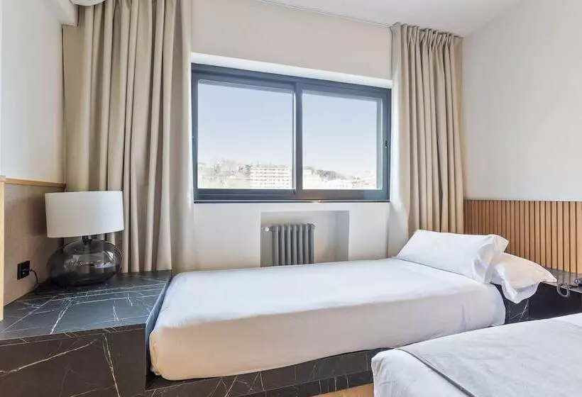 Standard Triple Room, Acta Madfor