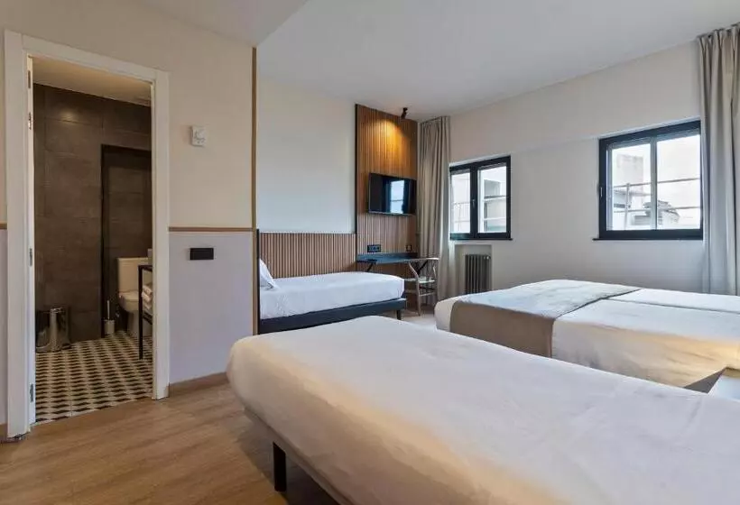 Standard Quadruple Room, Acta Madfor