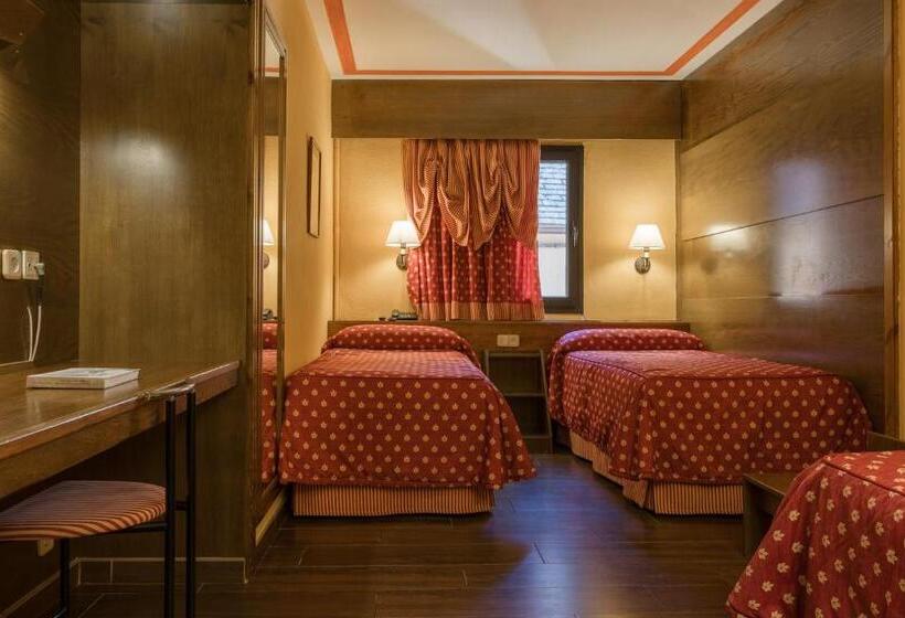 اتاق استاندارد سه نفره, Aran La Abuela