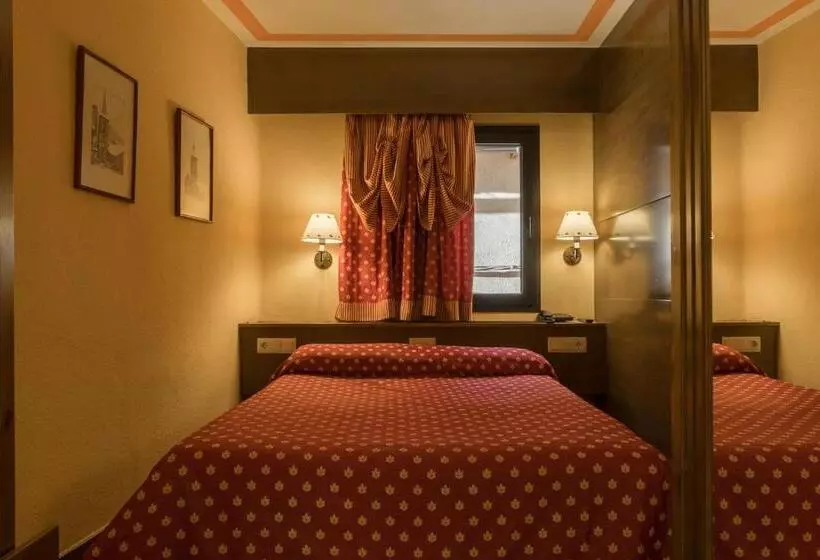 3-Bett-Standardzimmer, Aran La Abuela