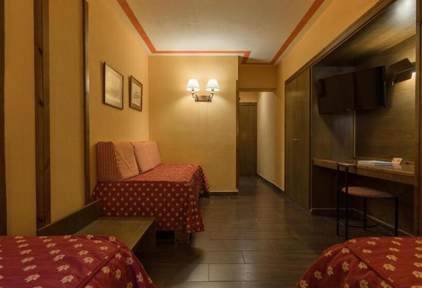 اتاق استاندارد سه نفره, Aran La Abuela