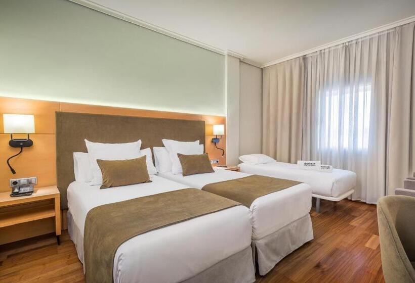 غرفة سوبيريور ثلاثية, Barceló Murcia Siete Coronas