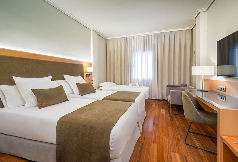 غرفة سوبيريور ثلاثية, Barceló Murcia Siete Coronas