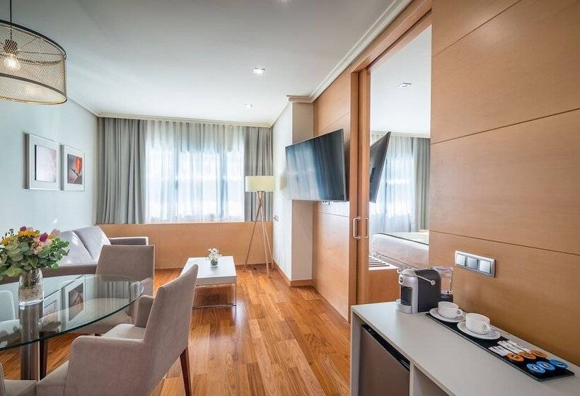 جناح جونيور, Barceló Murcia Siete Coronas