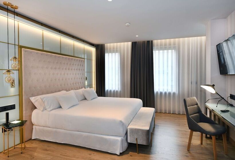 带露台的高档房间, Barcelo Ourense
